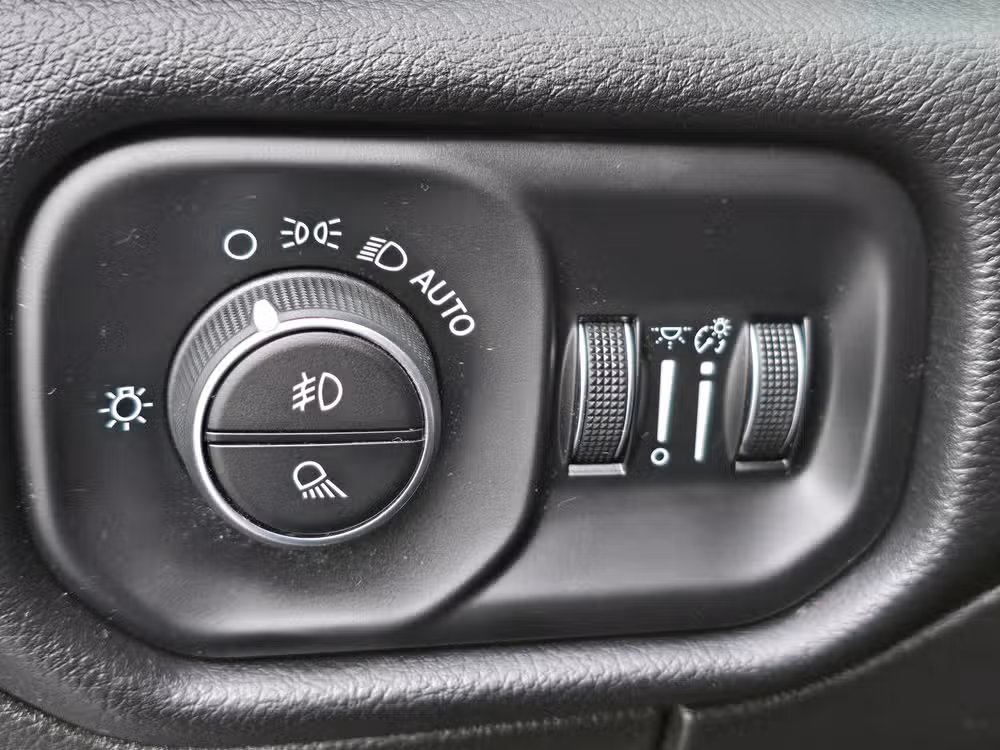 2019 Ram 1500 Laramie Image 25