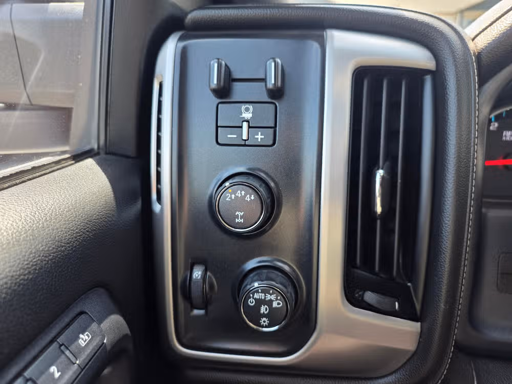 2019 GMC Sierra 2500HD SLT Image 21