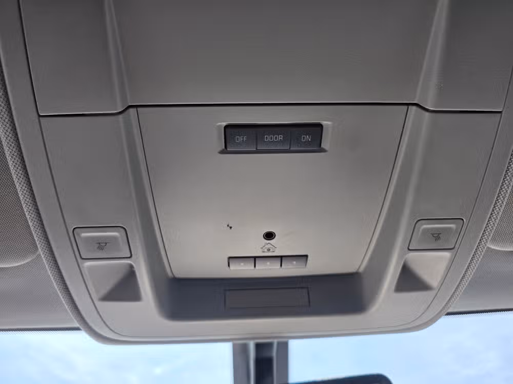 2019 GMC Sierra 2500HD SLT Image 18