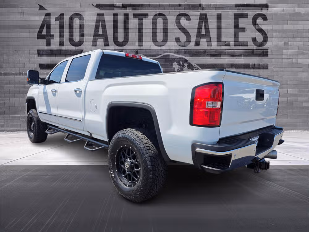 2019 GMC Sierra 2500HD SLT Image 8