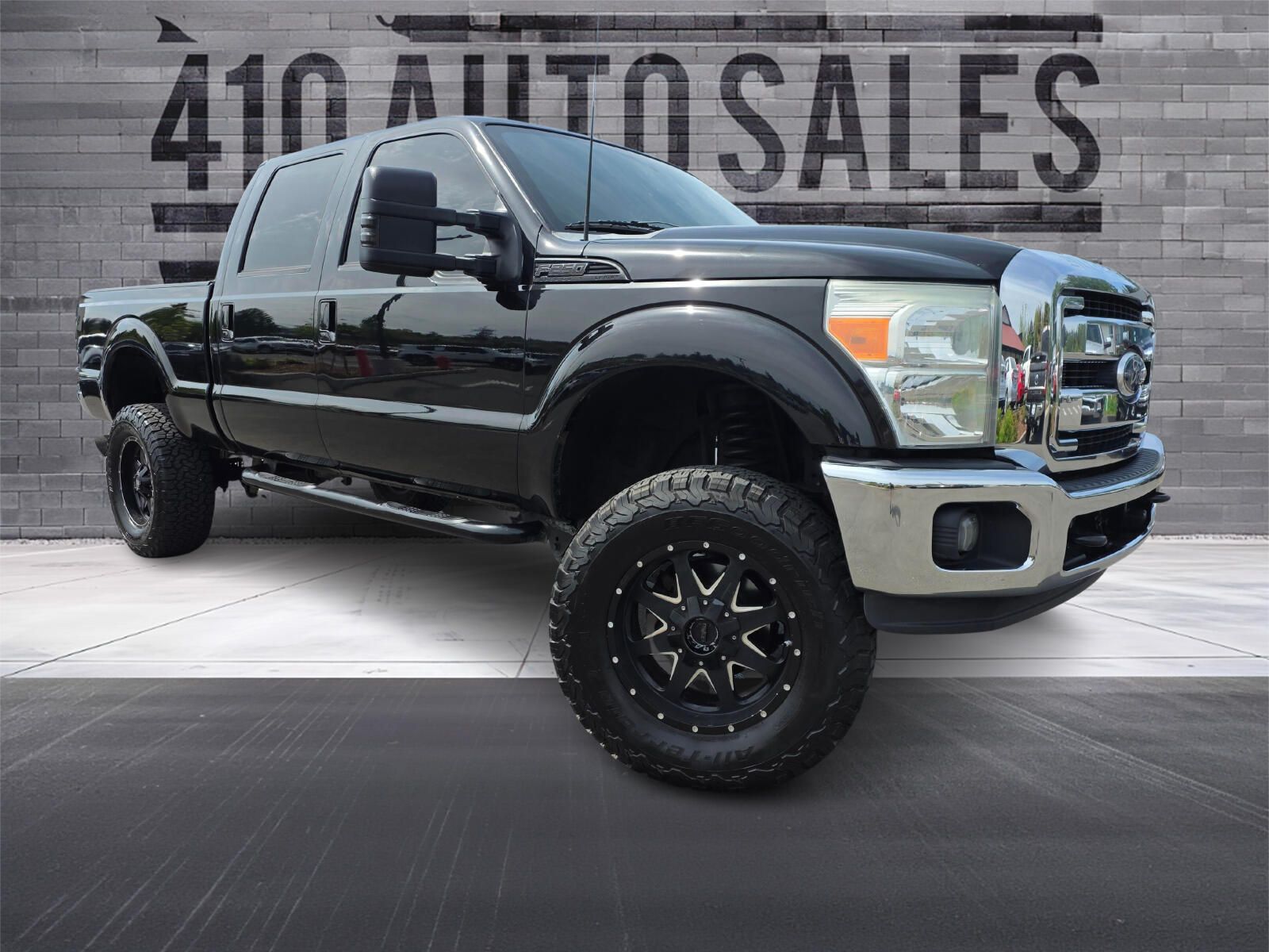 2011 Ford F-250 Lariat 4x4 Crew Cab 172 in's photo