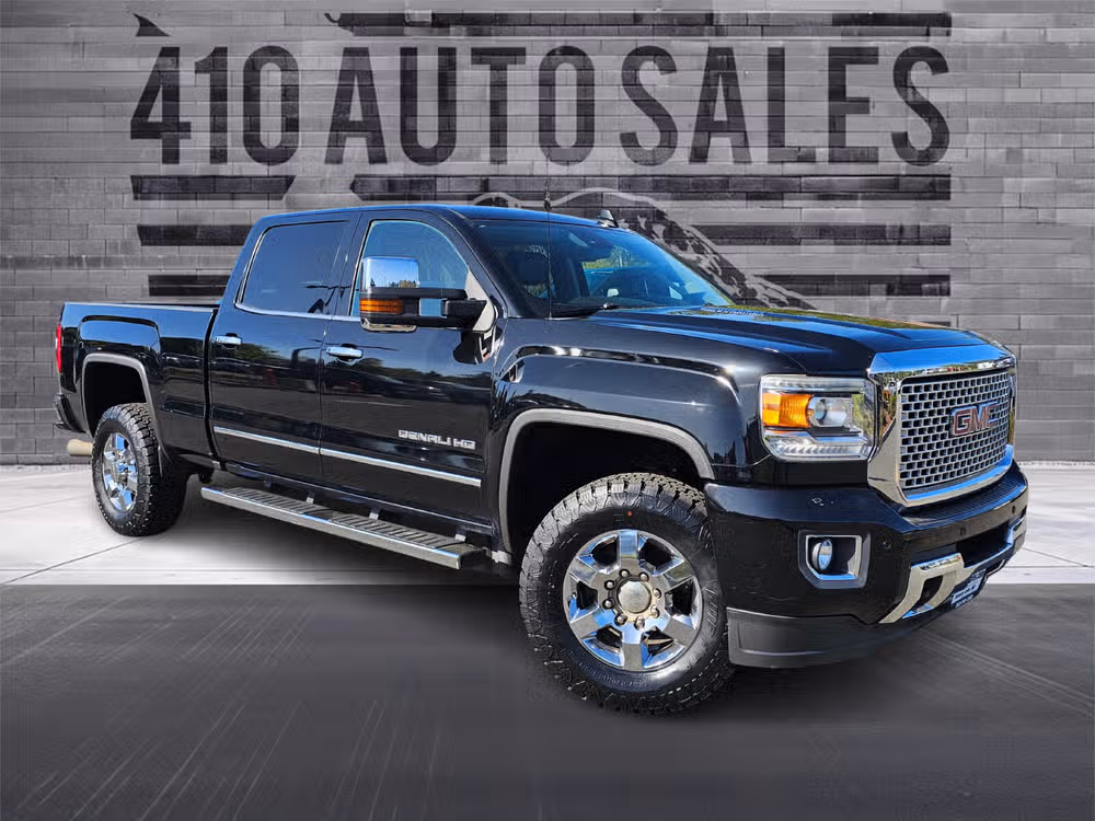 2016 GMC Sierra 4WD Crew Cab Standard Box Denali's photo