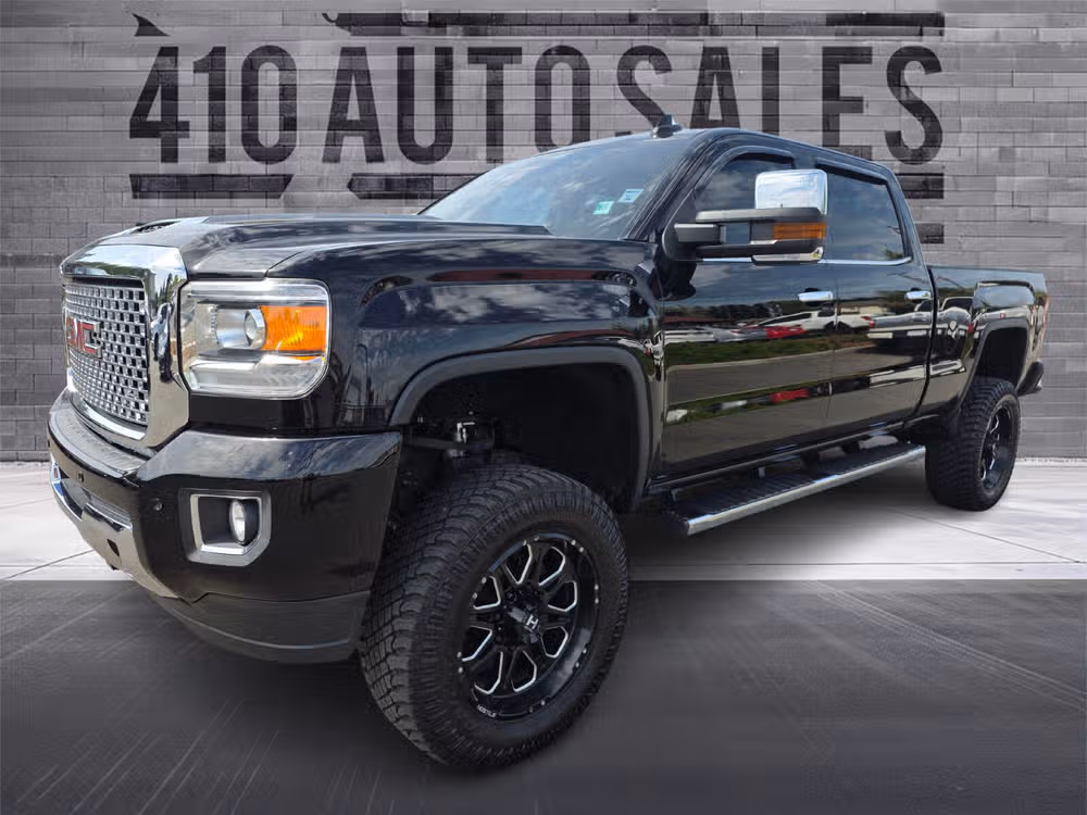 2017 GMC Sierra 2500HD Denali Image 6