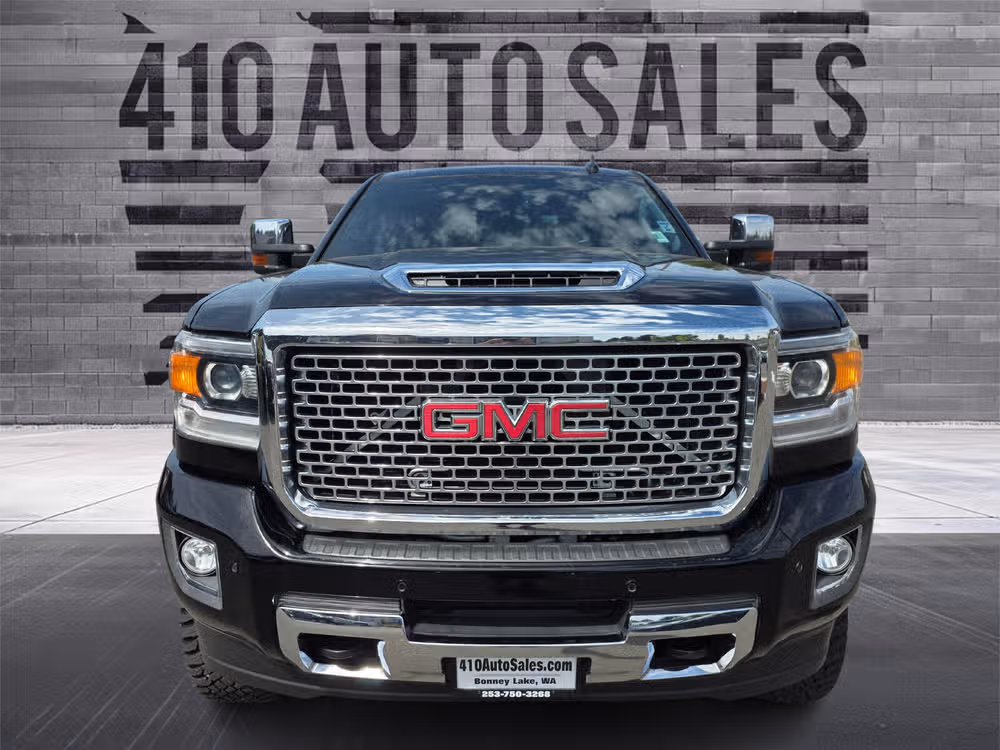 2017 GMC Sierra 2500HD Denali Image 5
