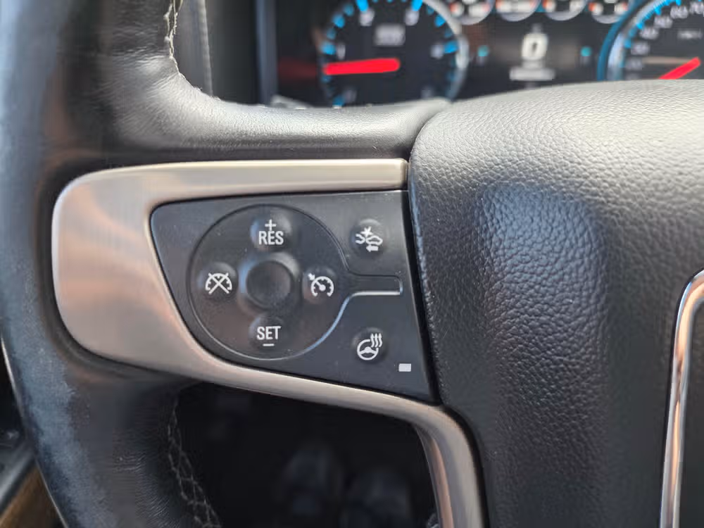 2017 GMC Sierra 2500HD Denali Image 20