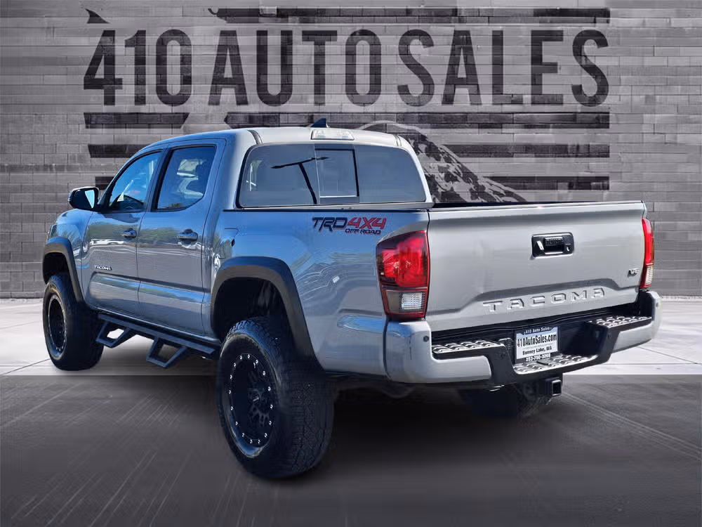 2018 Toyota Tacoma TRD Off-Road Image 8