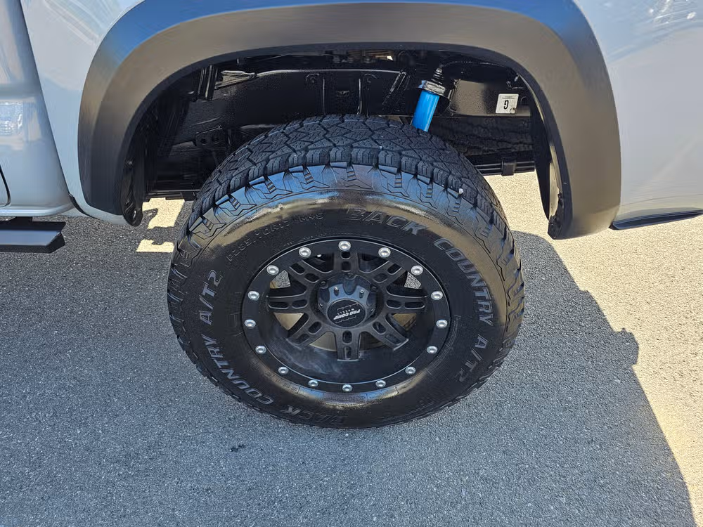 2018 Toyota Tacoma TRD Off-Road Image 13