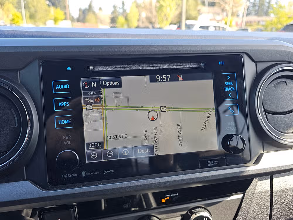 2018 Toyota Tacoma TRD Off-Road Image 18
