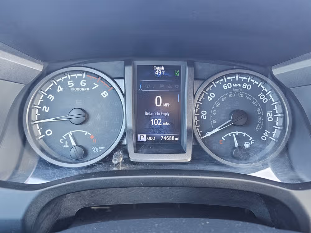2018 Toyota Tacoma TRD Off-Road Image 16