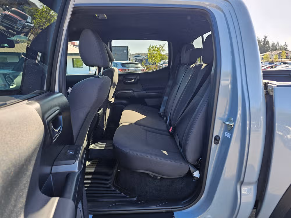 2018 Toyota Tacoma TRD Off-Road Image 31