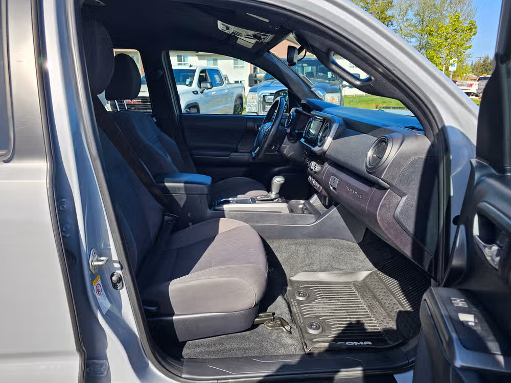 2018 Toyota Tacoma TRD Off-Road Image 33