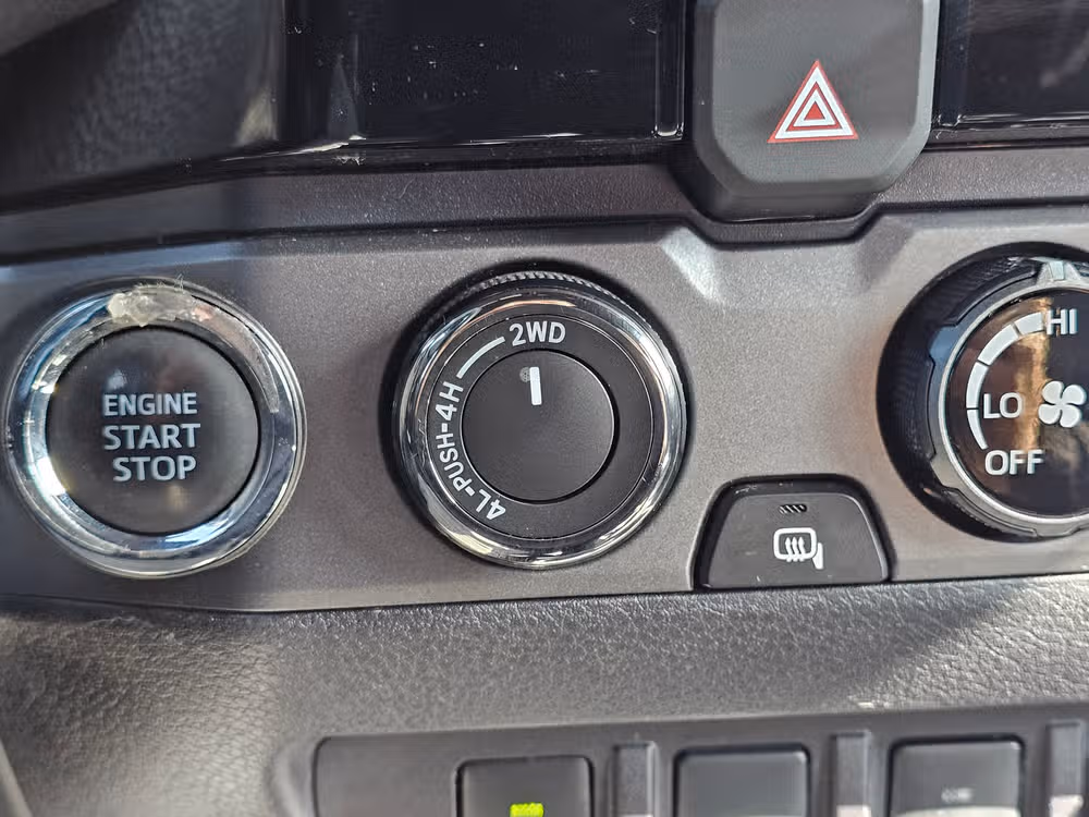 2018 Toyota Tacoma TRD Off-Road Image 21