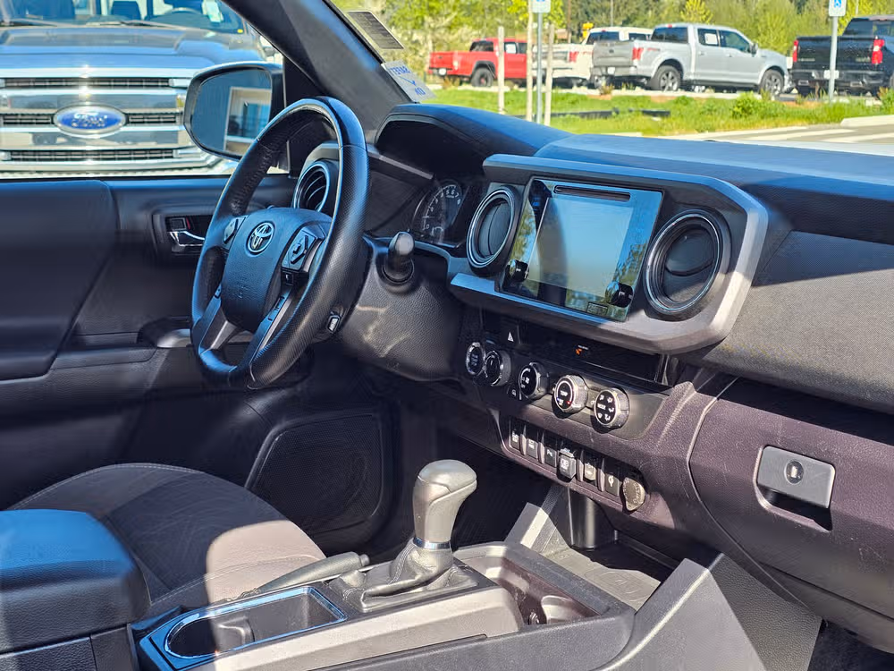 2018 Toyota Tacoma TRD Off-Road Image 34