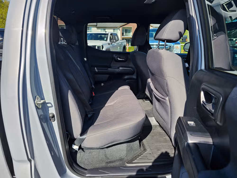 2018 Toyota Tacoma TRD Off-Road Image 32