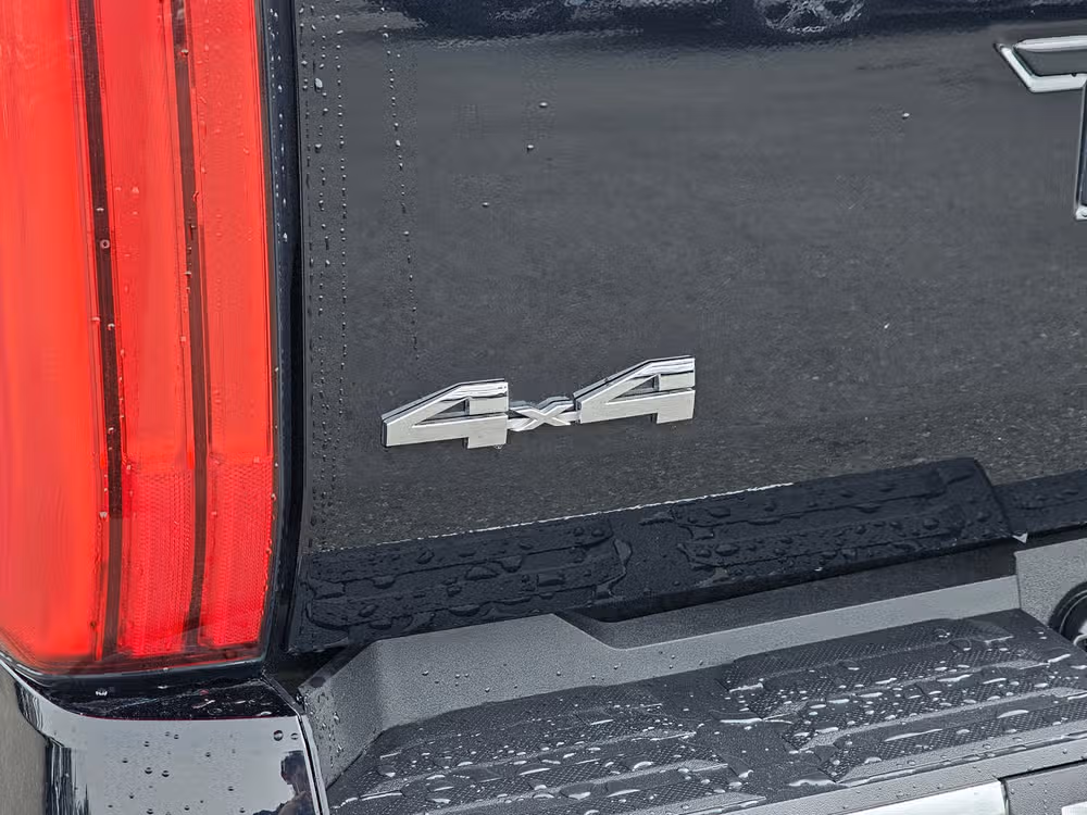 2022 Toyota Tundra Limited Lower Image 2