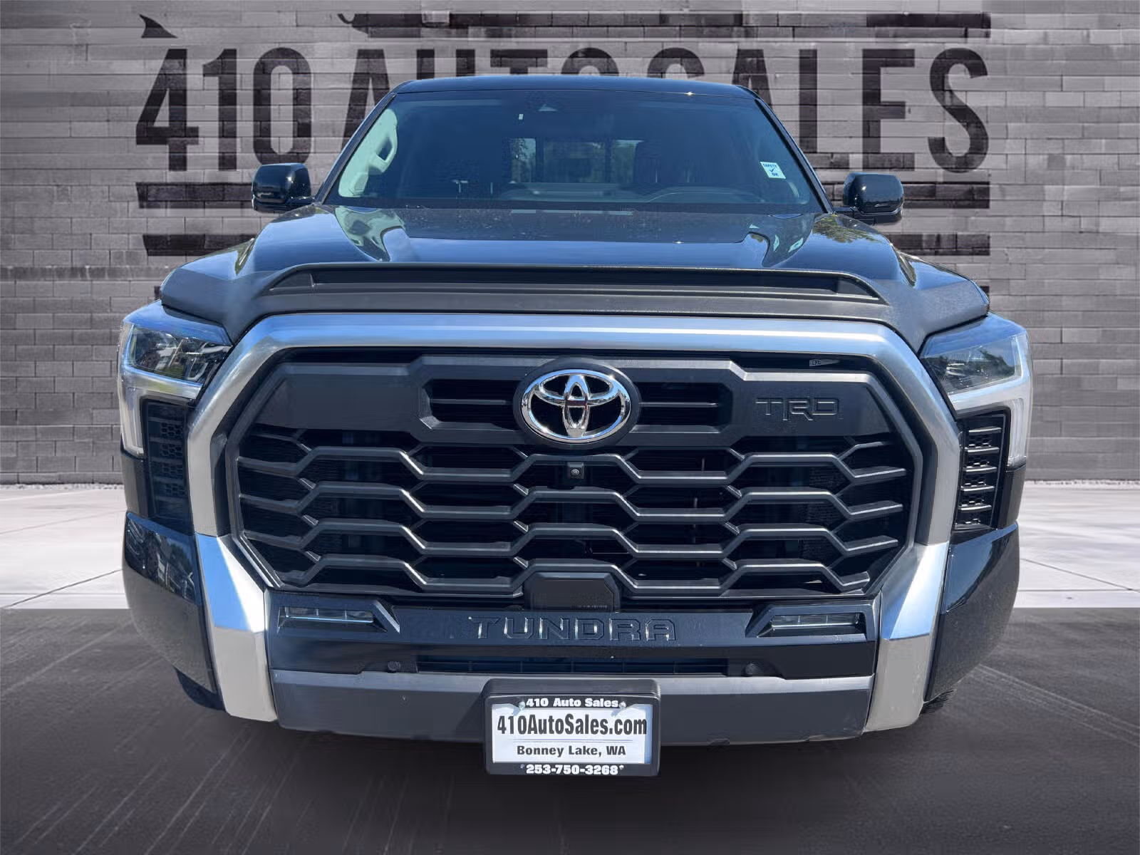 2022 Toyota Tundra Limited Upper Image 2