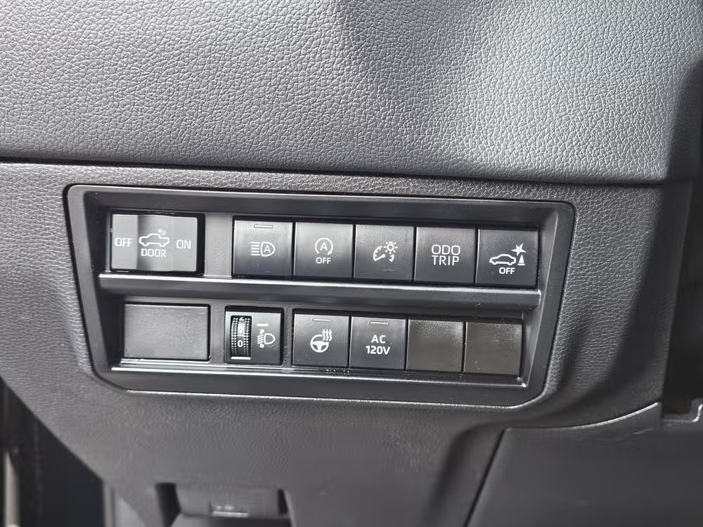 2022 Toyota Tundra Limited Image 25