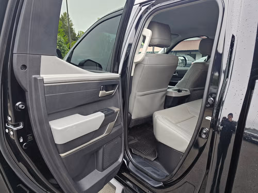 2022 Toyota Tundra Limited Image 30