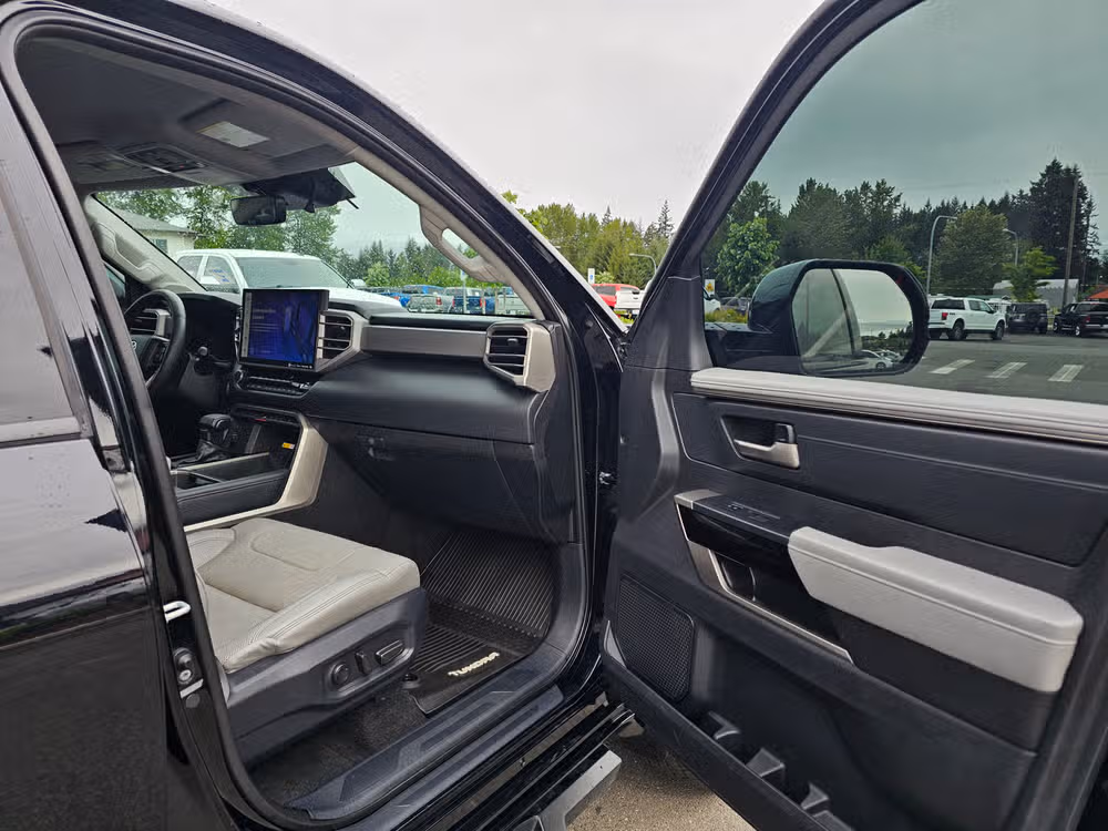 2022 Toyota Tundra Limited Image 33