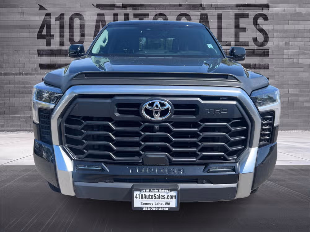 2022 Toyota Tundra Limited Image 2