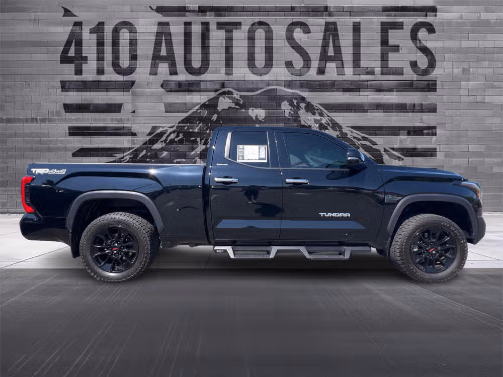 2022 Toyota Tundra Limited Image 3
