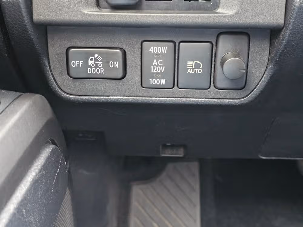 2018 Toyota Tacoma TRD Off-Road Image 28