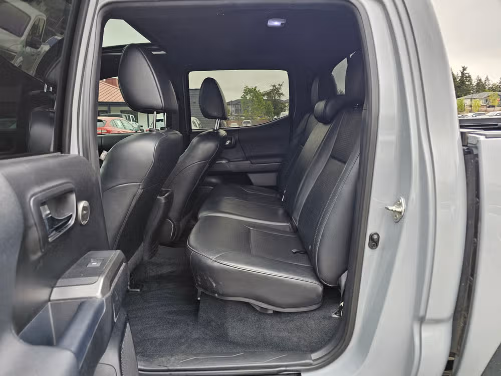 2018 Toyota Tacoma TRD Off-Road Image 33