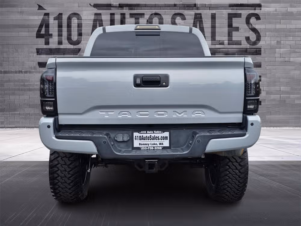 2018 Toyota Tacoma TRD Off-Road Image 4