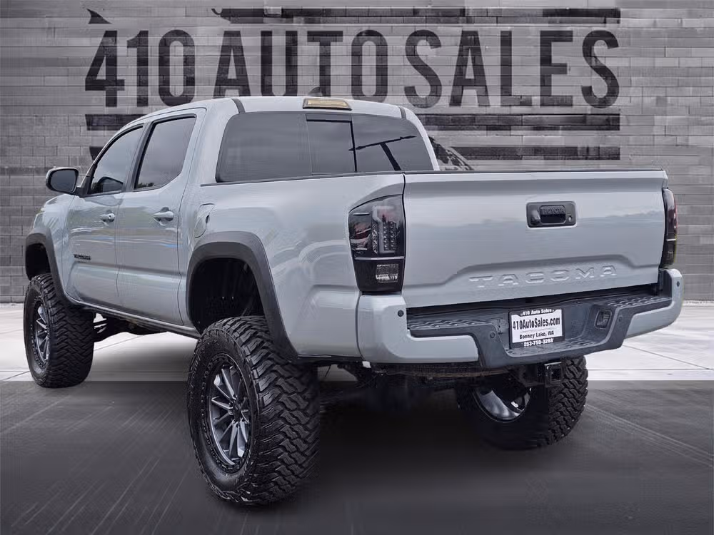 2018 Toyota Tacoma TRD Off-Road Image 8