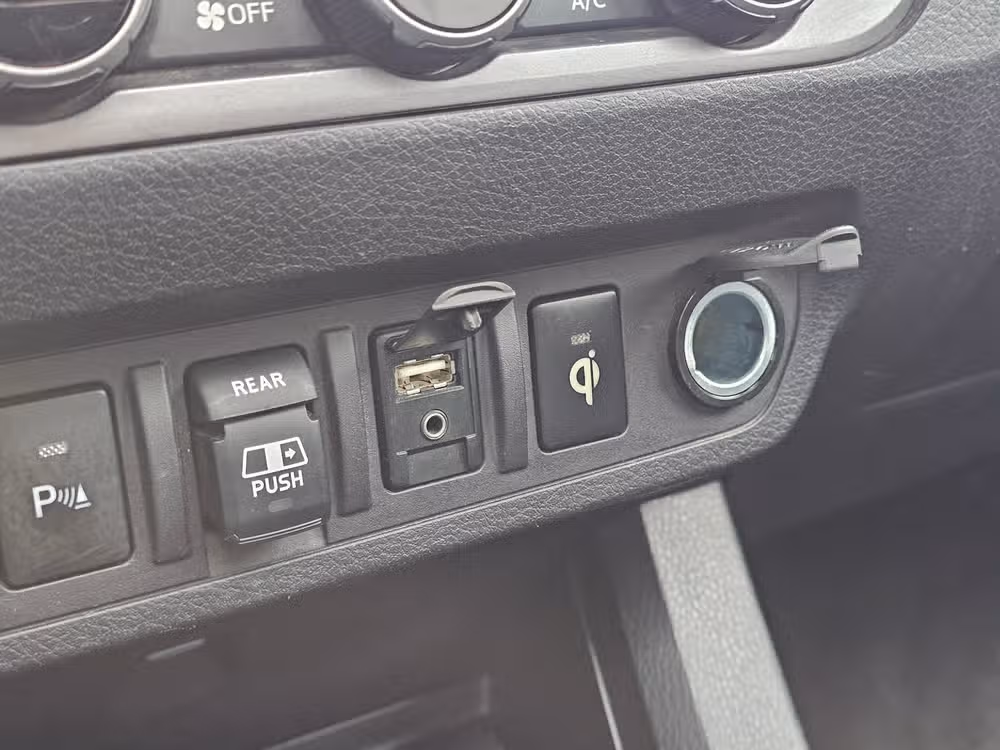 2018 Toyota Tacoma TRD Off-Road Image 22
