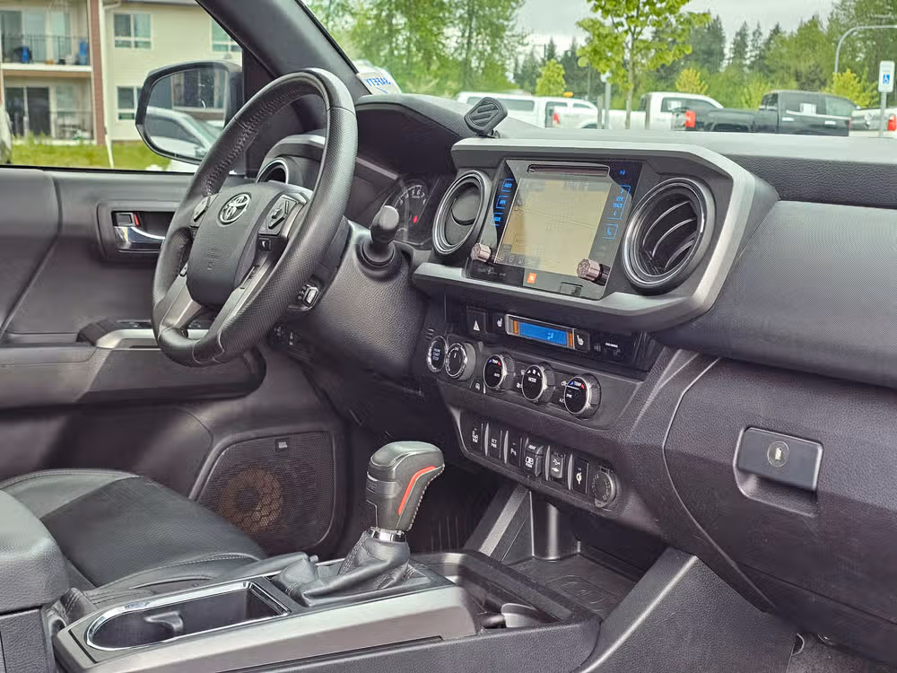2018 Toyota Tacoma TRD Off-Road Image 37