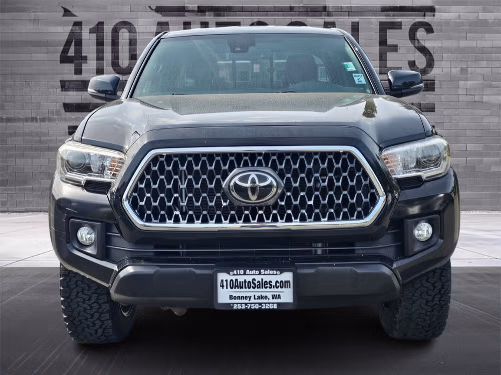 2019 Toyota Tacoma TRD Off-Road Lower Image 3