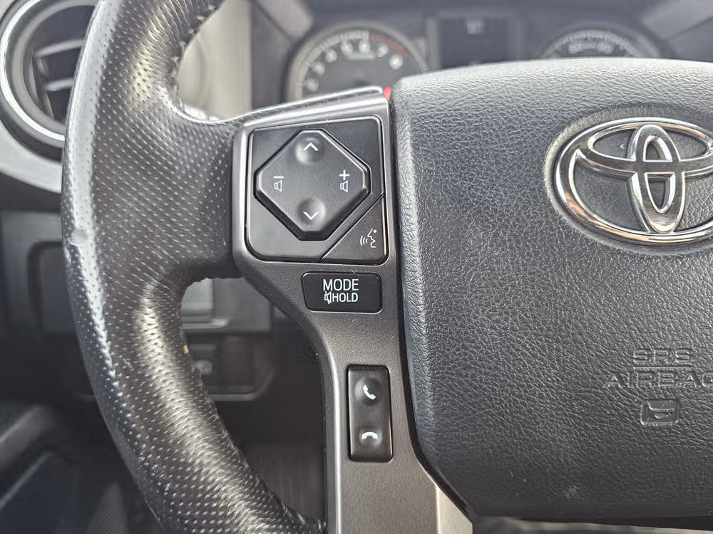2019 Toyota Tacoma TRD Off-Road Image 25