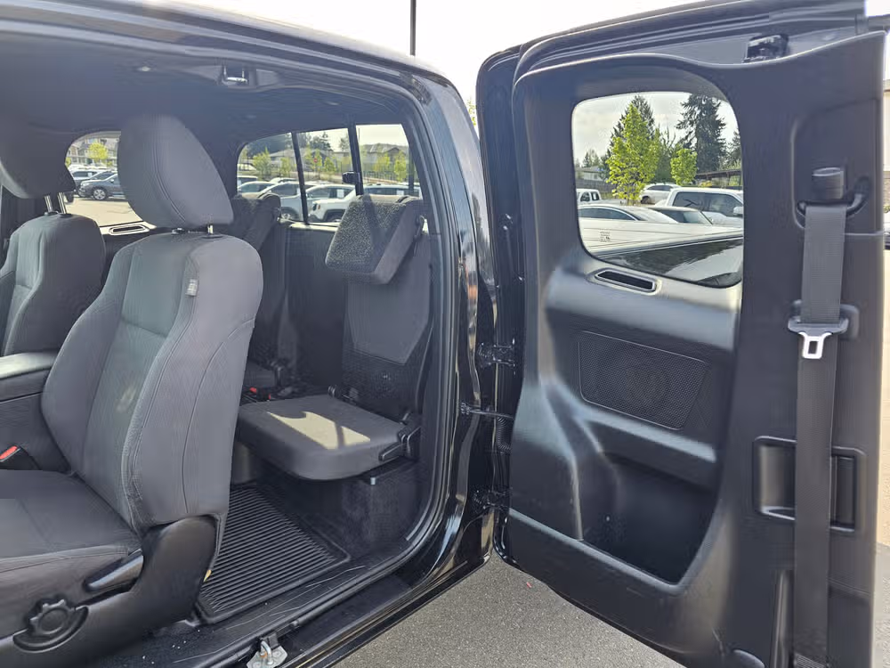 2019 Toyota Tacoma TRD Off-Road Image 30