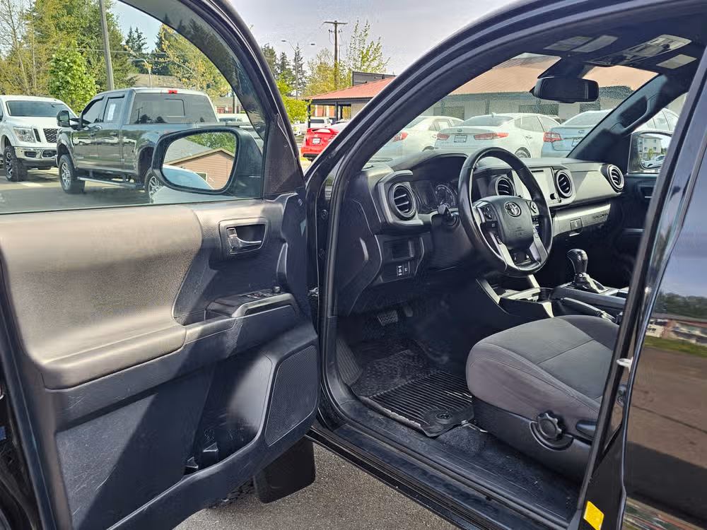 2019 Toyota Tacoma TRD Off-Road Image 27