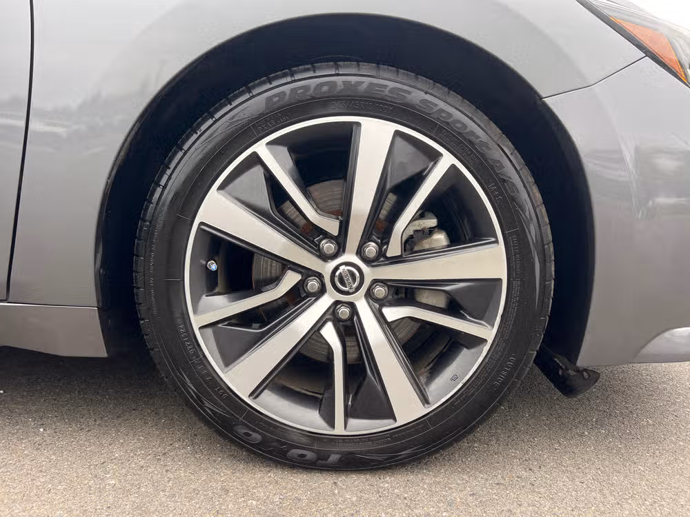 2019 Nissan Maxima 3.5 SV Image 9