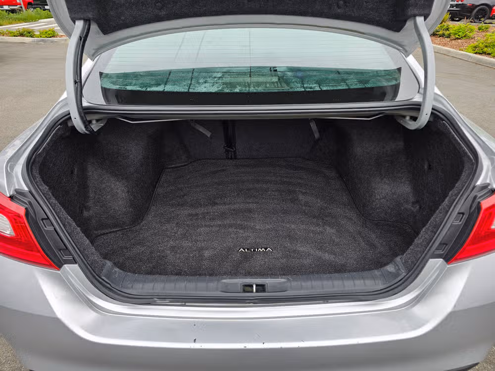 2017 Nissan Altima 2.5 SV Image 9