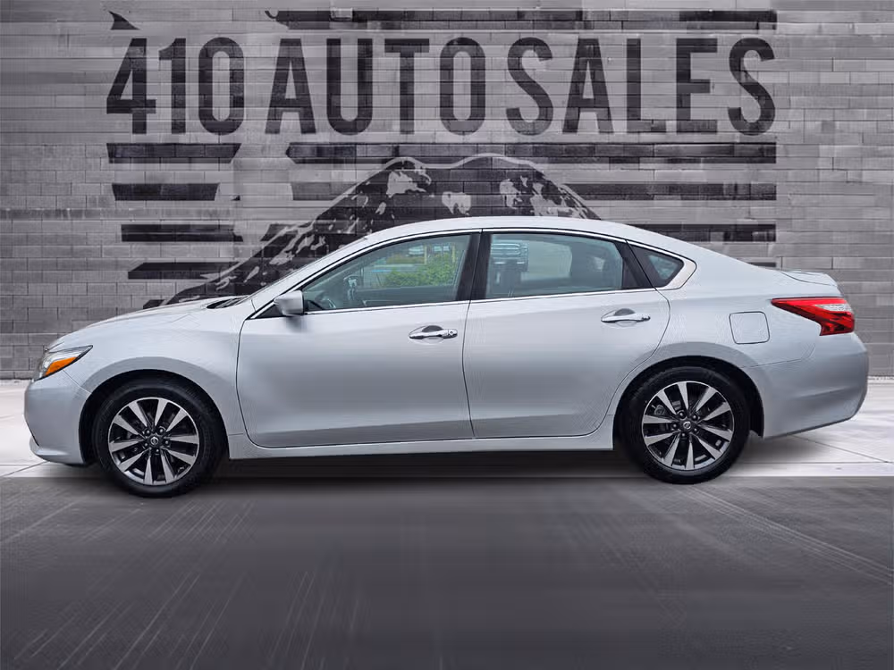 2017 Nissan Altima 2.5 SV Image 7