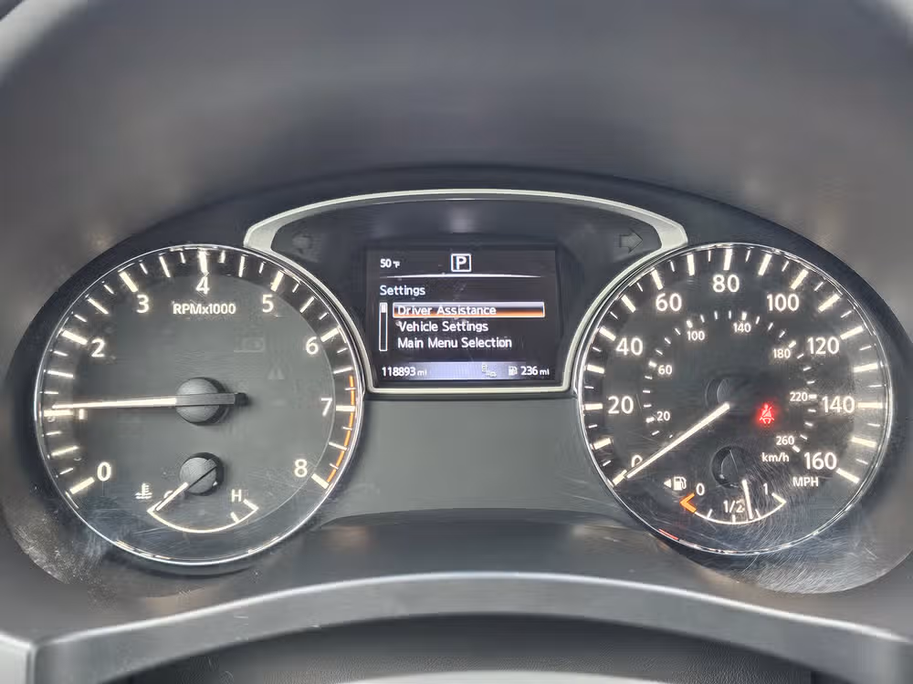 2017 Nissan Altima 2.5 SV Image 16