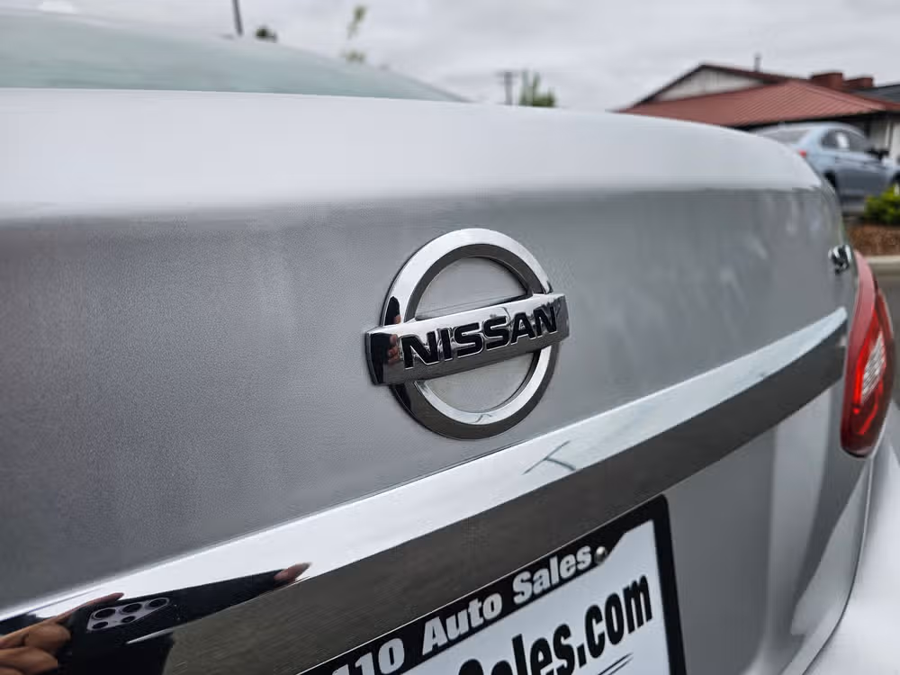2017 Nissan Altima 2.5 SV Image 11