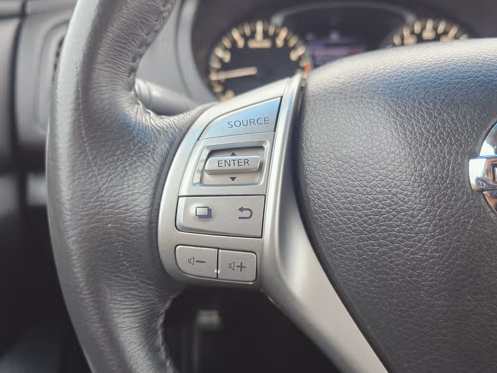 2017 Nissan Altima 2.5 SV Image 23