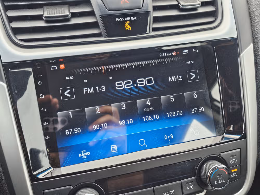 2017 Nissan Altima 2.5 SV Image 17