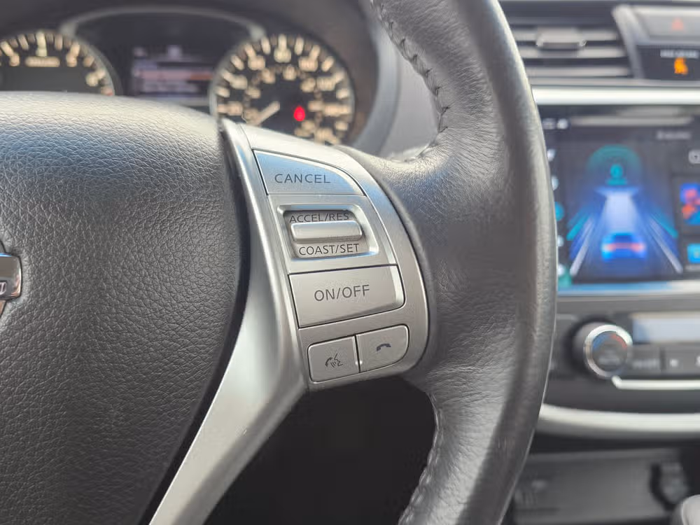 2017 Nissan Altima 2.5 SV Image 24