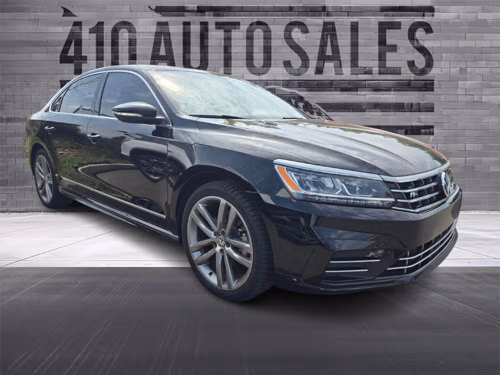 2016 Volkswagen Passat R-Line