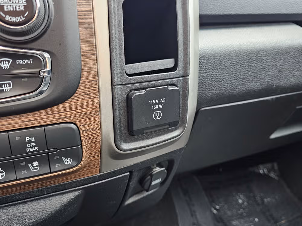 2018 Ram 1500 Laramie Crew Cab Image 21
