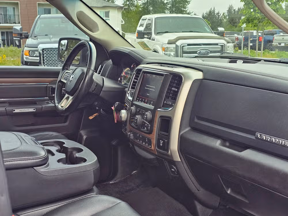 2018 Ram 1500 Laramie Crew Cab Image 36