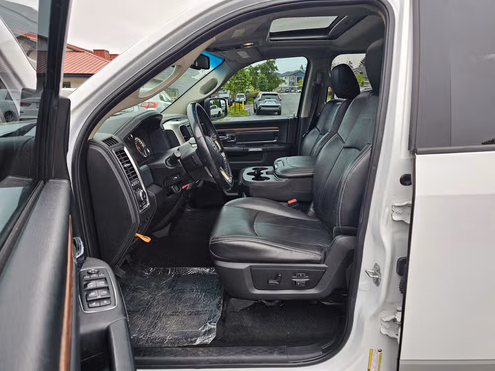 2018 Ram 1500 Laramie Crew Cab Image 30