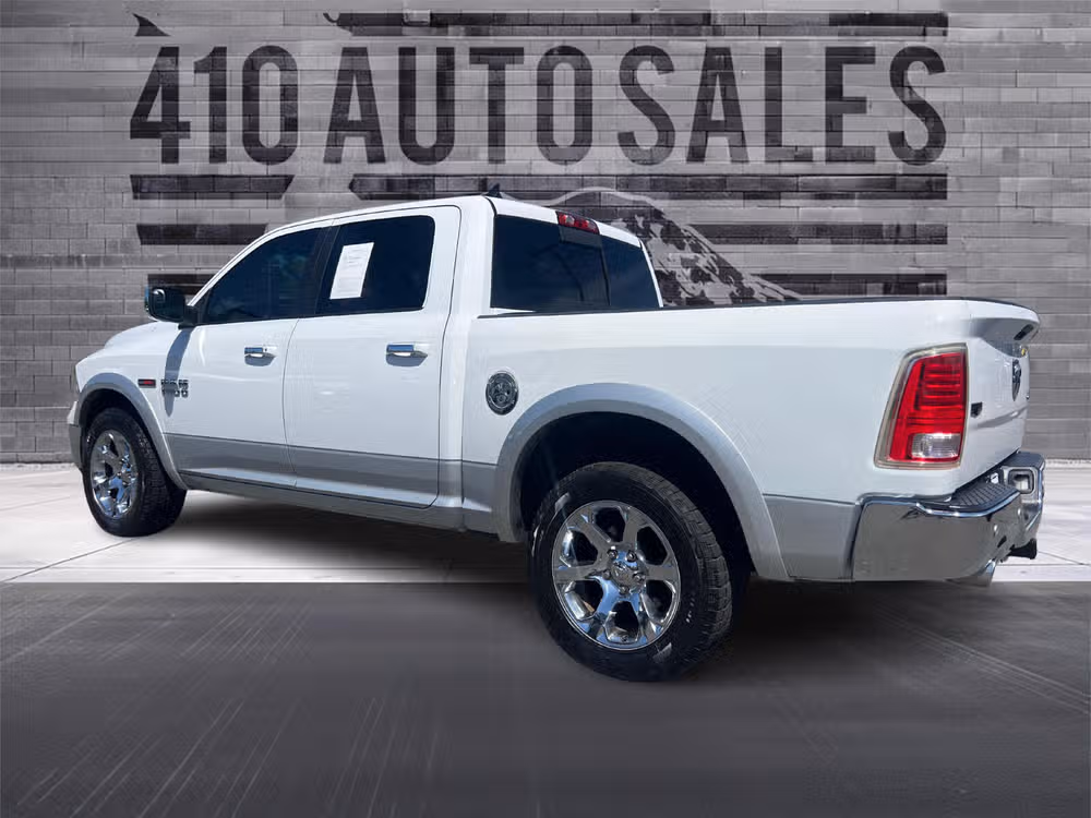 2018 Ram 1500 Laramie Crew Cab Image 12