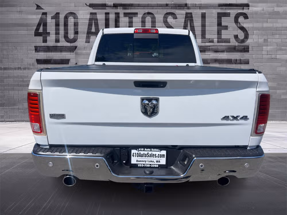 2018 Ram 1500 Laramie Crew Cab Image 3