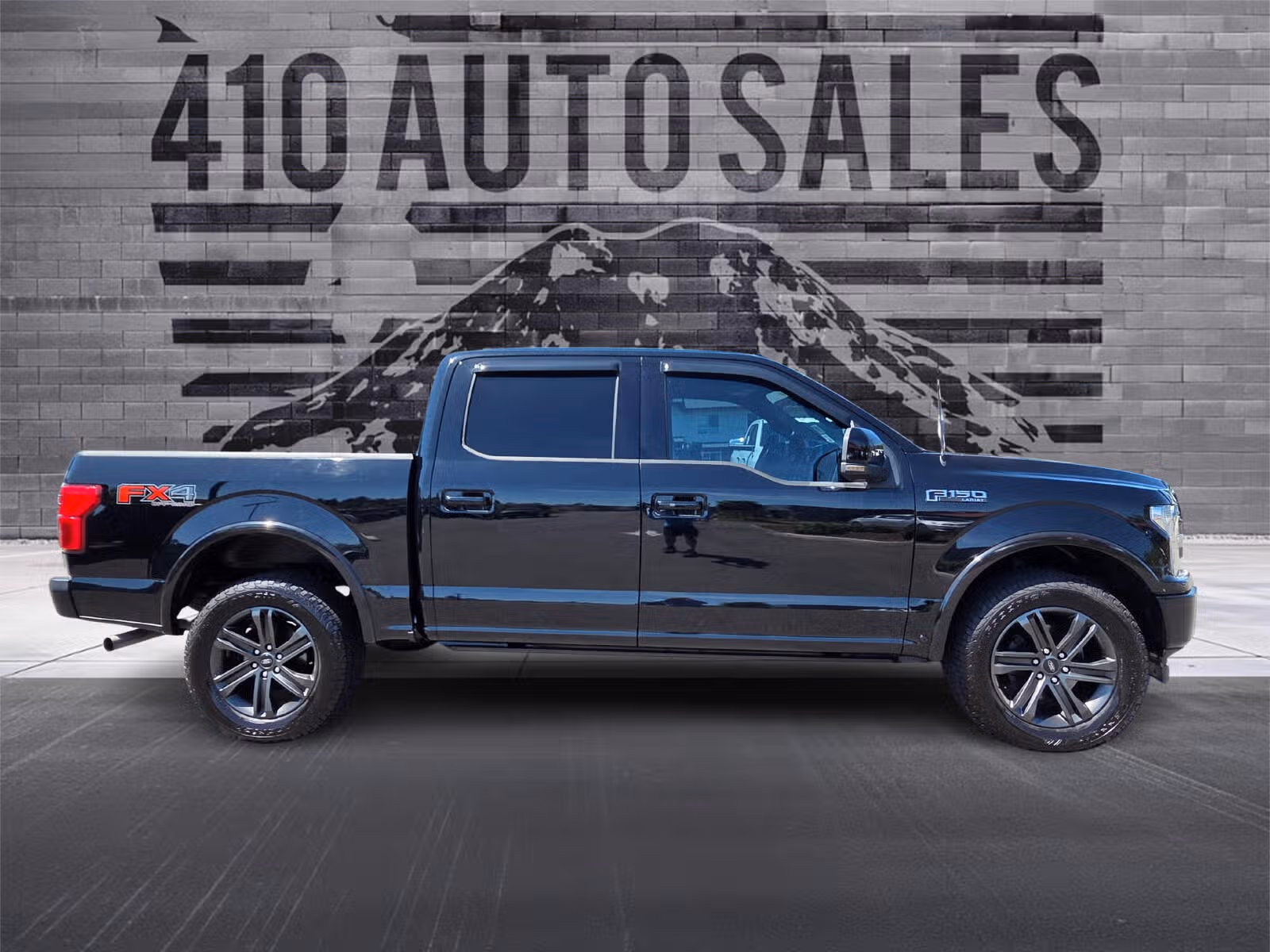 2018 Ford F-150 Lariat SuperCrew Upper Image 2